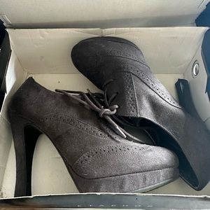 Woman’s shoes metaphor